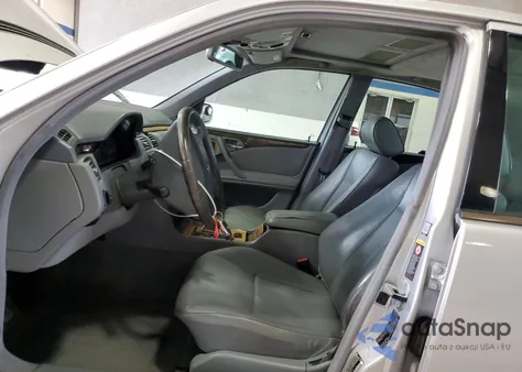 2002 Mercedes-Benz E 430 from USA, damaged, VIN WDBJF70J32B455340